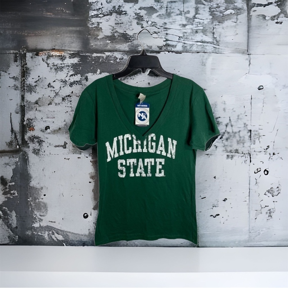Michigan State T-shirt NWT Green Women’s V-neck Large